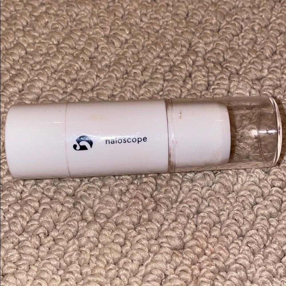 Glossier topaz